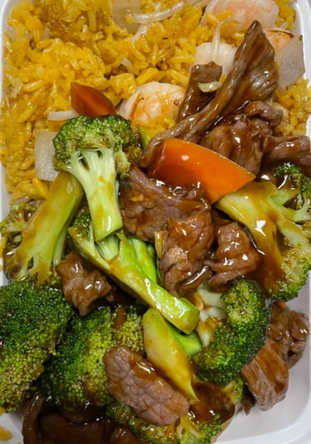 3. 芥兰牛 跟虾饭 Beef Broccoli with Shrimp Fried Rice