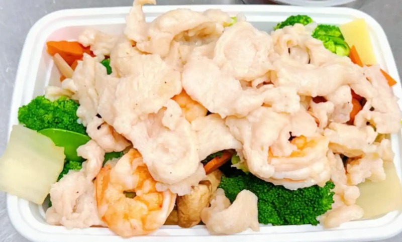 D 6. Shrimp & Chicken w. Vegetable