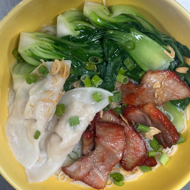 Roast pork & Chicken Dumpling Noodles Soup