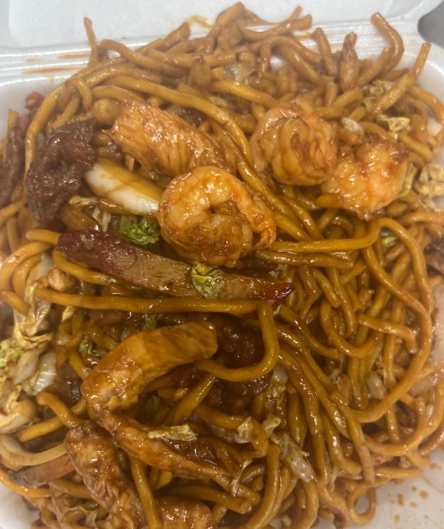 37. House Special Lo Mein