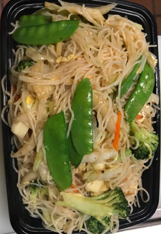 106. Vegetable Chow Mei Fun