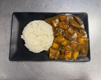 R45. 咖喱牛腩饭 Curry Rough Beef Brisket