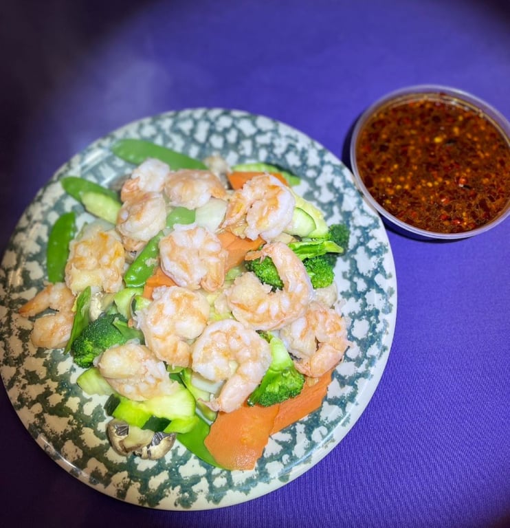 Steamed Shrimp with Mixed Vegetables