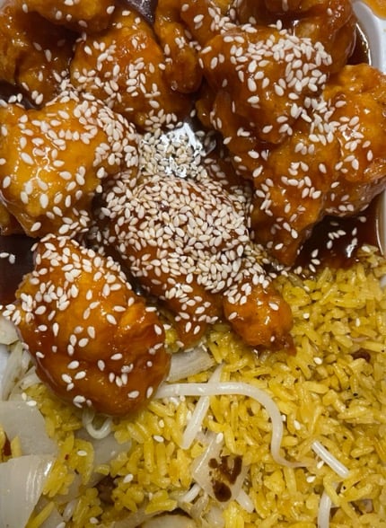 9. 芝麻鸡 跟炒饭 Sesame Chicken with Fried Rice