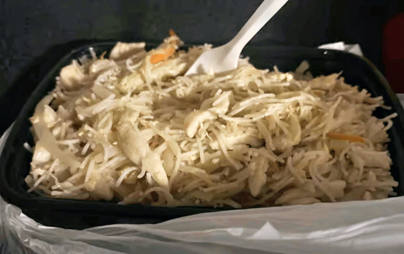 M3. Chicken Mei Fun 鸡米粉