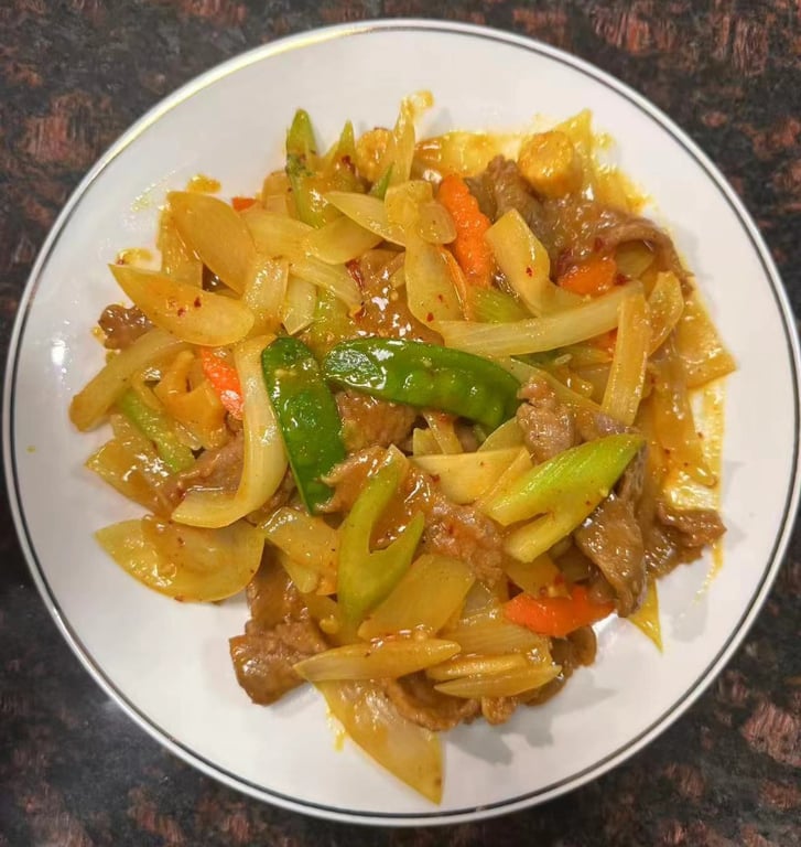 112. Beef w. Curry Sauce