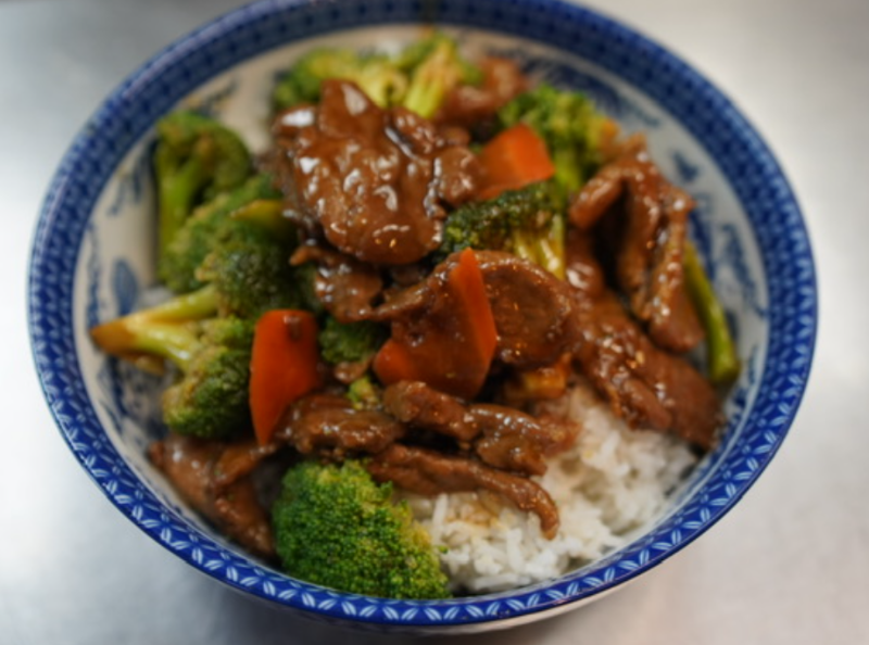 Broccoli Beef Rice Bowl<br>芥兰牛盖饭