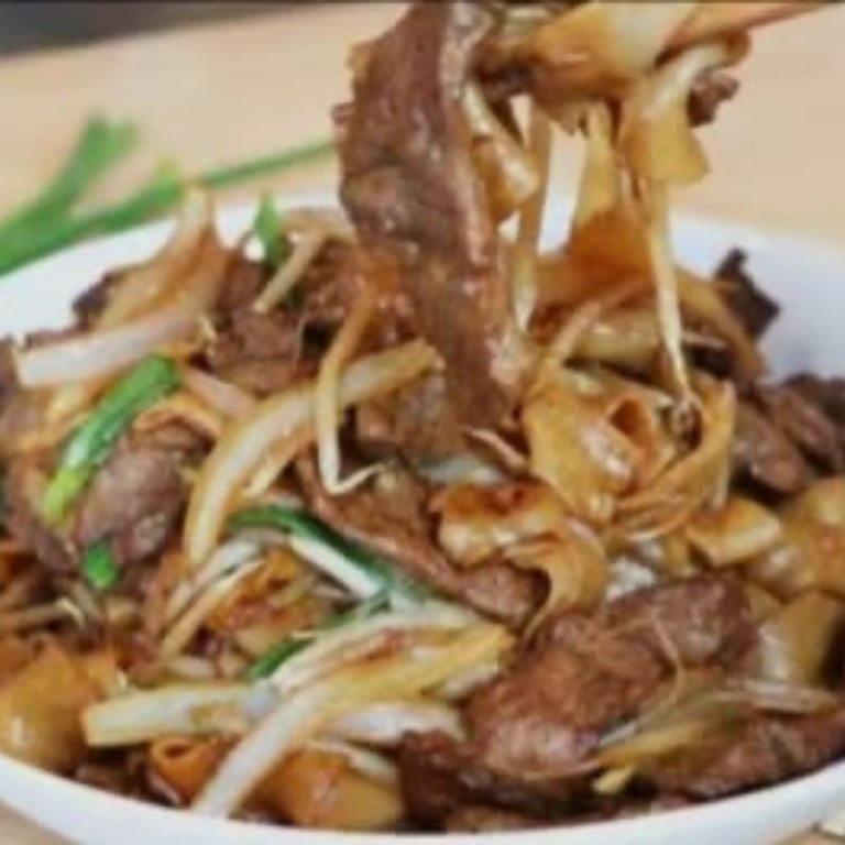 39. Beef Chow Fon 牛炒粉