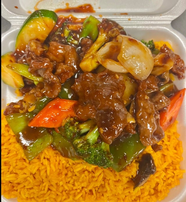 C26. Beef with Garlic Sauce