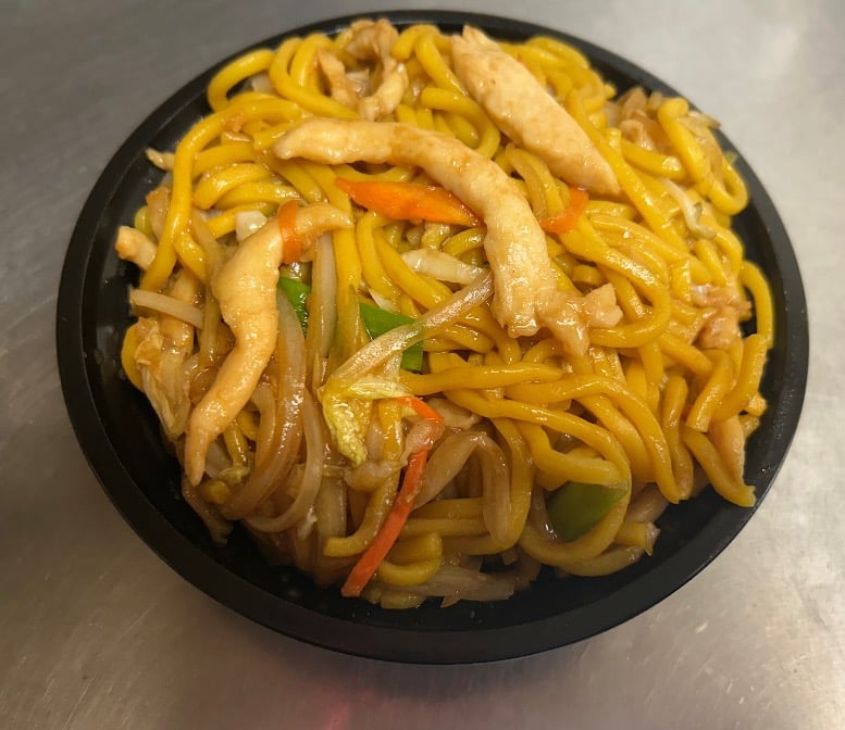 鸡捞面 <br> Chicken Lo Mein