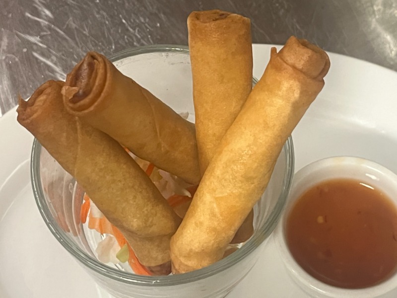 Egg Rolls (4 pcs)