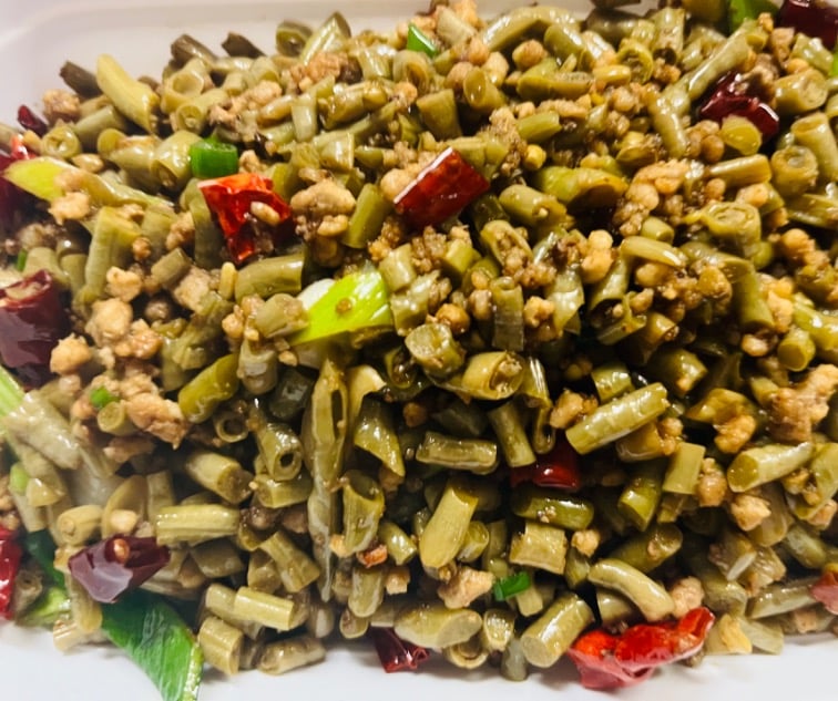 酸豆角炒肉末 Pickled Green Bean w. Ground Pork