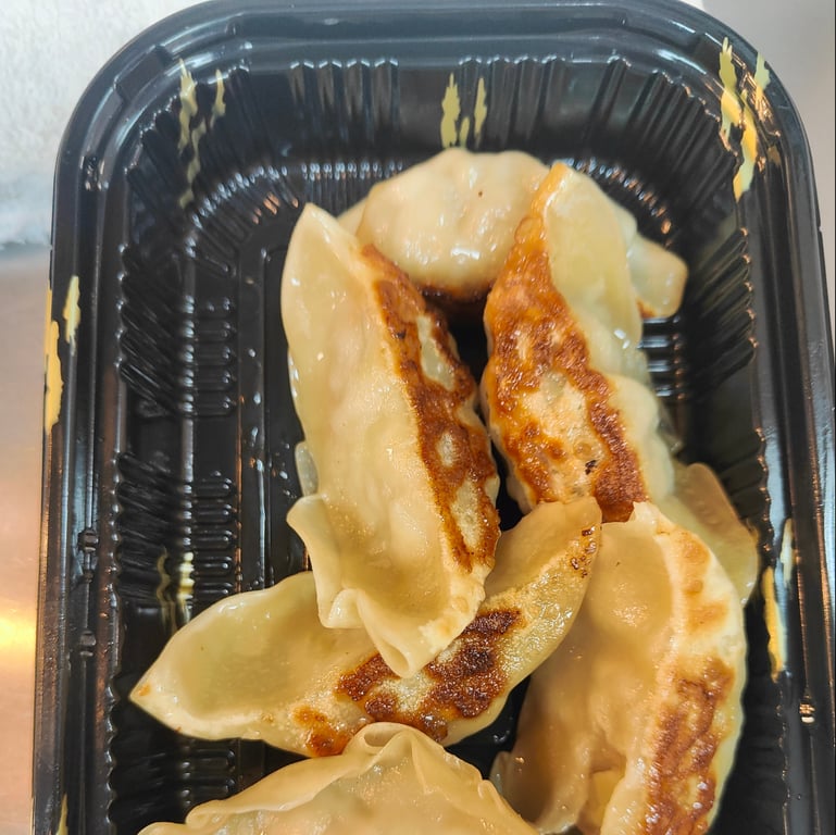 3. Gyoza (6)