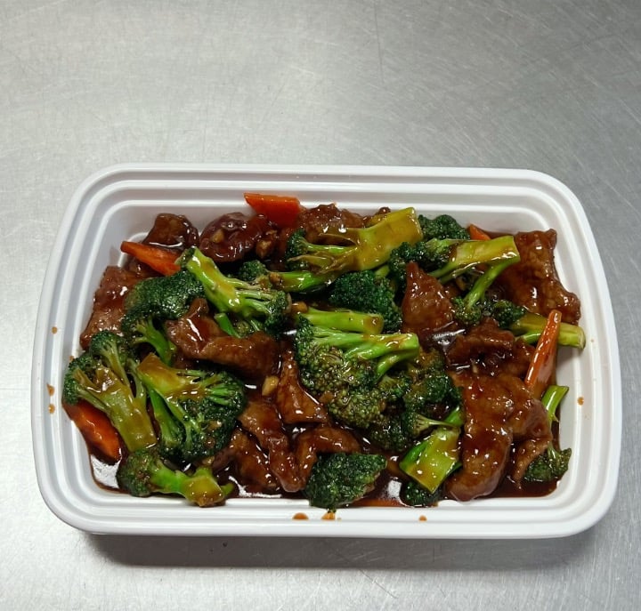 B1. Beef w. Broccoli 芥兰牛