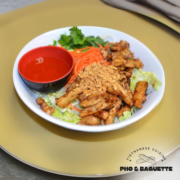 Vermicelli Noodles Salad with Grilled Chicken