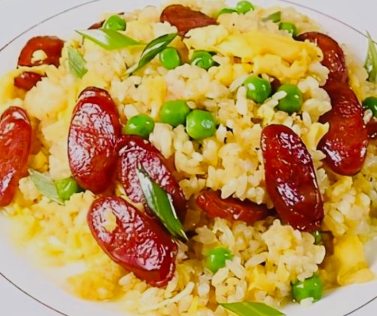 CH7. Diced Chinese Broccoli & Chinese Sausage Fried Rice 芥兰粒臘腸炒飯