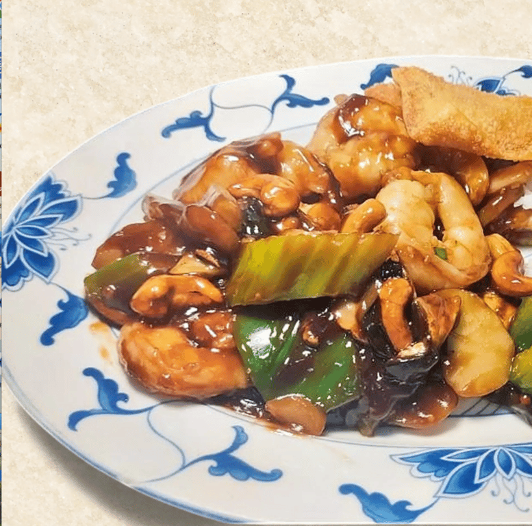 4. 腰果虾 Shrimp with Cashew Nuts
