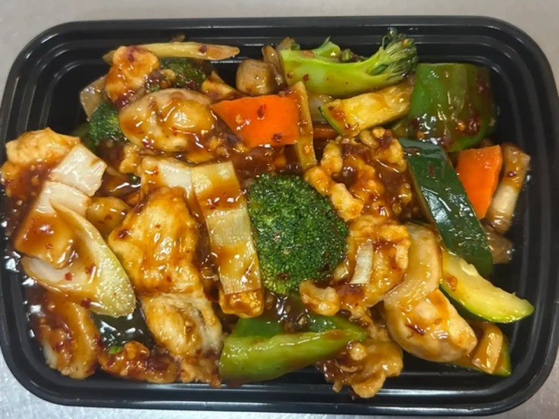 G8. Hunan Chicken