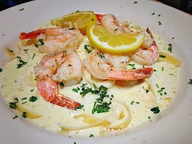 Fettuccini Alfredo Entree