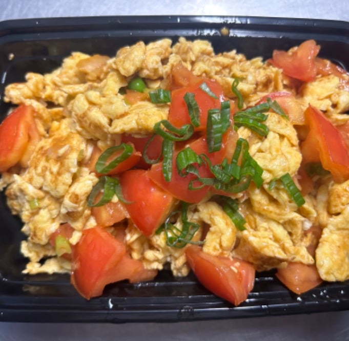 Tomato with Scrambled Eggs
