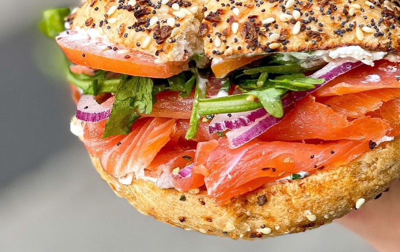 Bagel w/ Lox & Cream Cheese