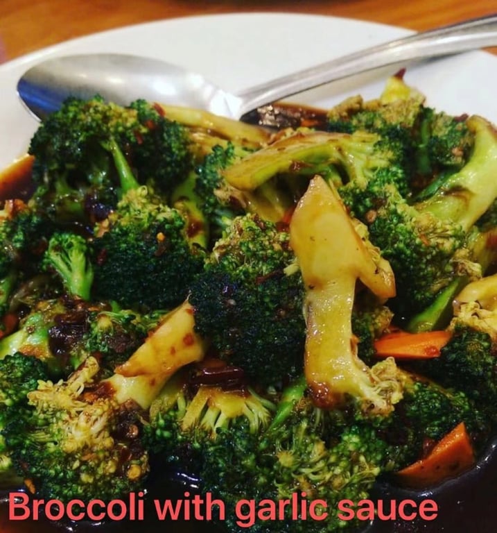 2. Broccoli with Garlic Sauce