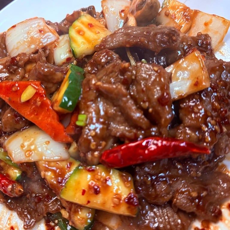 Hot Garlic Beef 鱼香牛