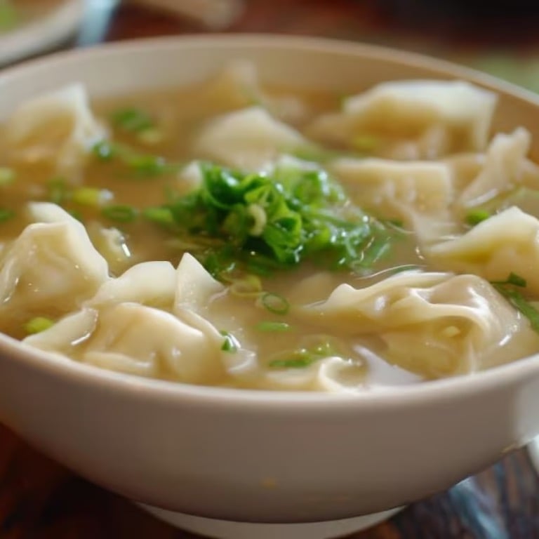15. 云吞汤 Wonton Soup