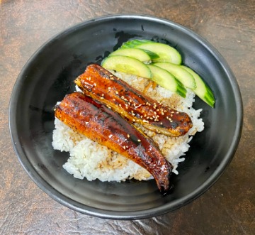 R7. 日式烤鳗鱼饭 Una Don