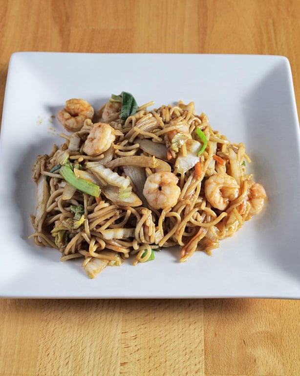 Tangy and Spicy Shrimp Lo Mein