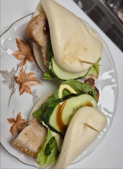 Steamed Buns with Pork Belly (2 pcs)