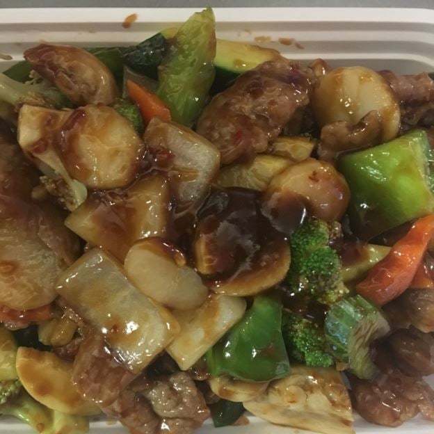 F6. Szechuan Beef 麻辣牛肉