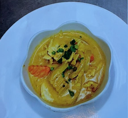 T1. Yellow Chicken Curry Image