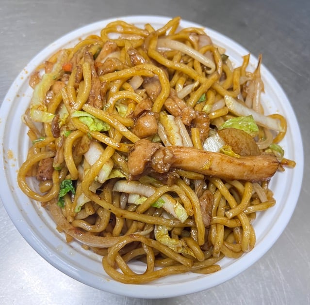 L11. Chicken Lo Mein