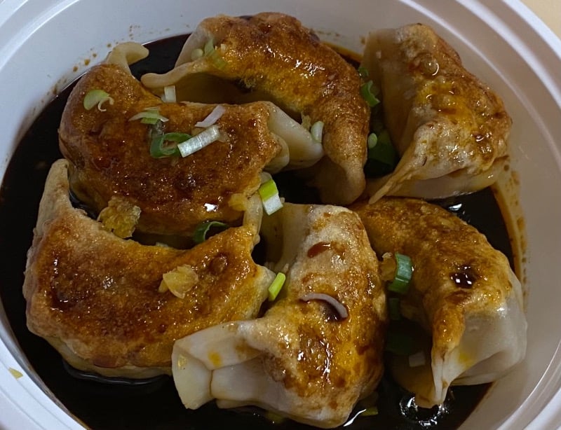四川煎肉饺 Fried Pork Dumpling in Szechuan Sauce