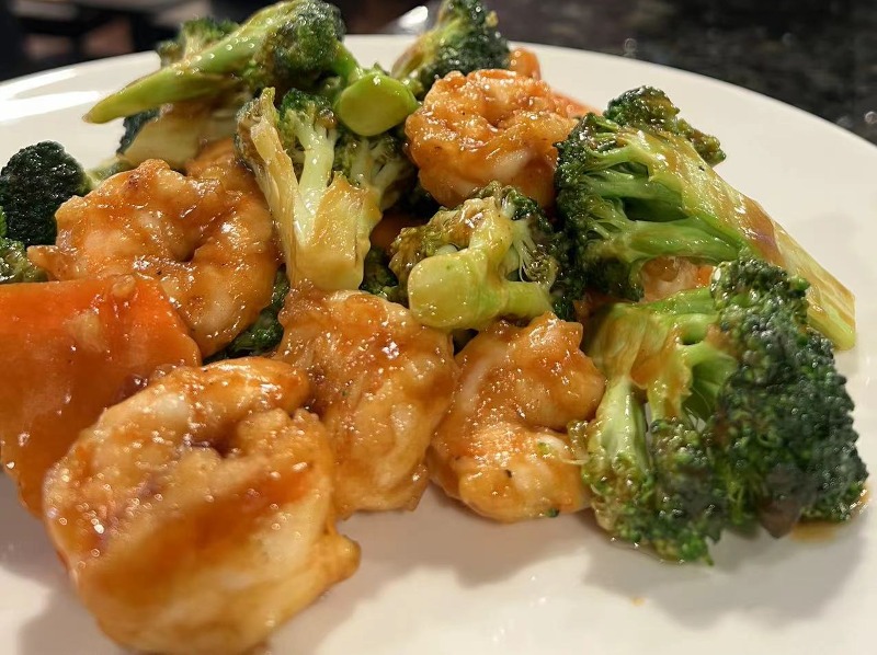 1. Shrimp with Broccoli