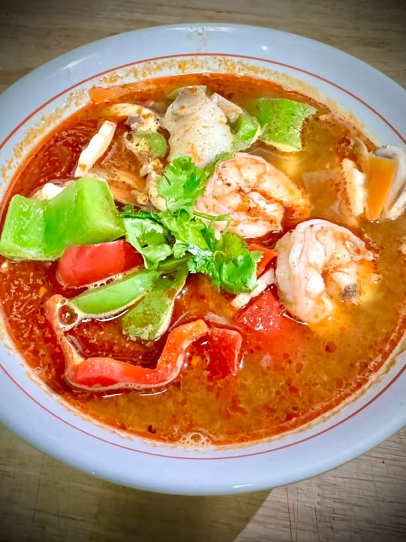 N7. Thai Style Tom Yum Seafood Noodle