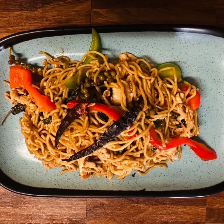 Yakisoba Padd-Khee-Mao