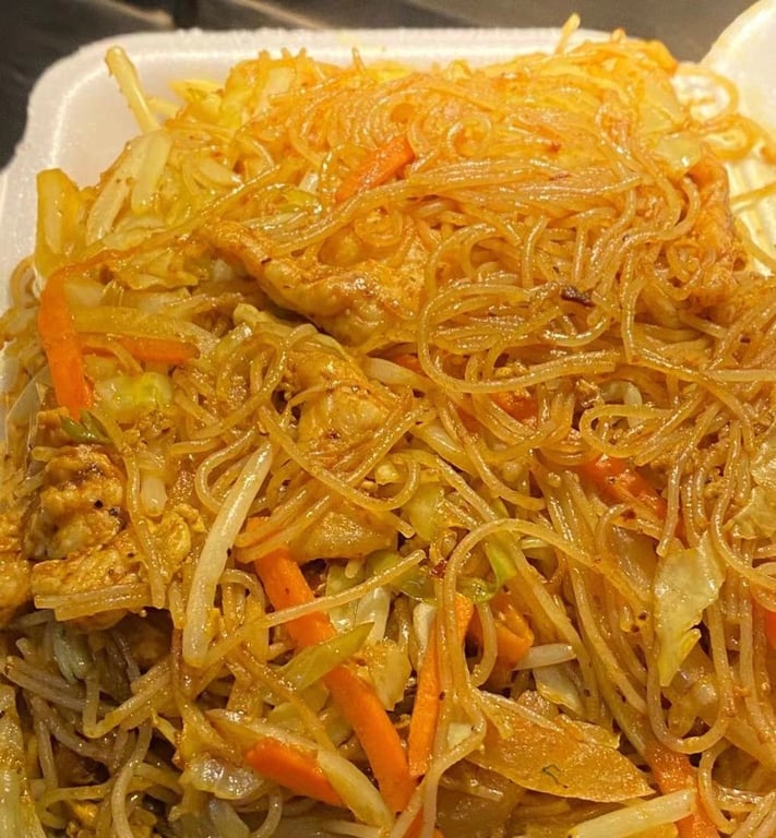 N6. Singapore Rice Noodle