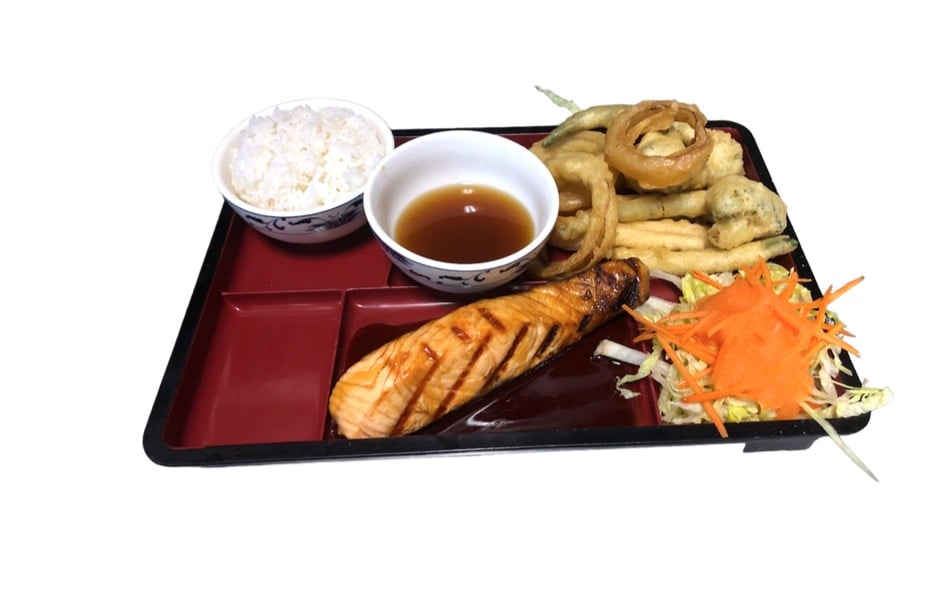 D3. Salmon Teriyaki Deluxe Combo Box