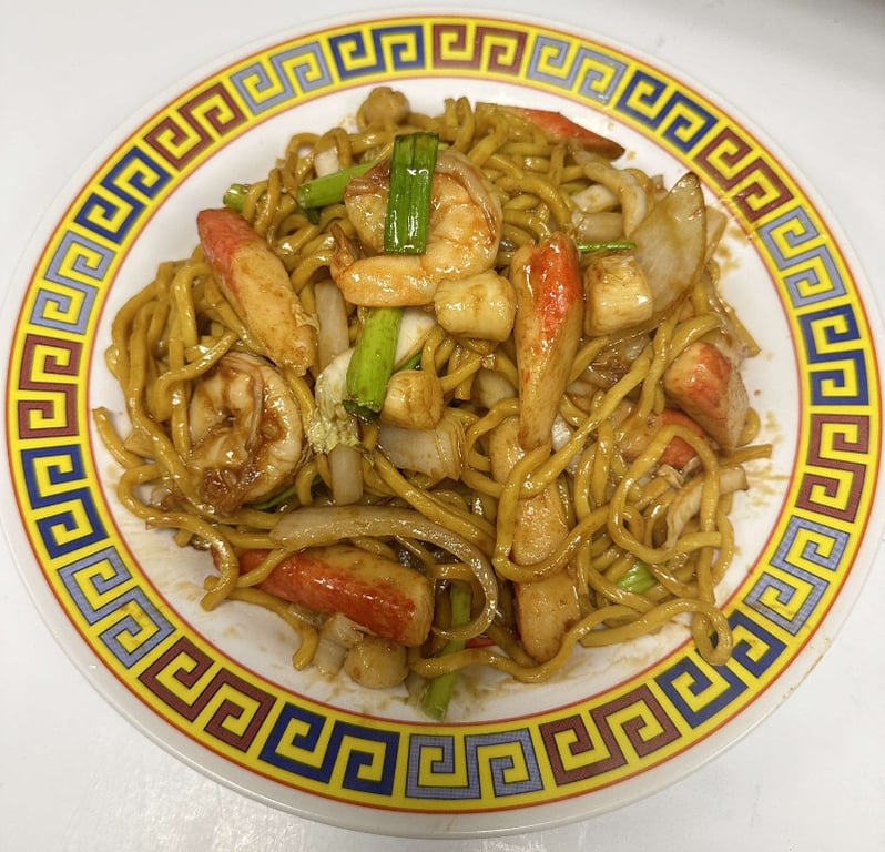 LM7. Seafood Lo Mein