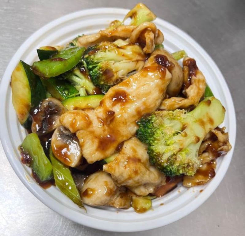 C38. Hunan Chicken