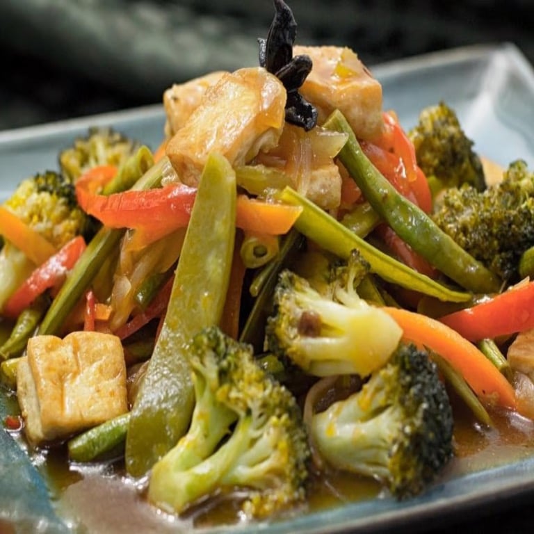 L 4. Chicken w. Mixed Veg.