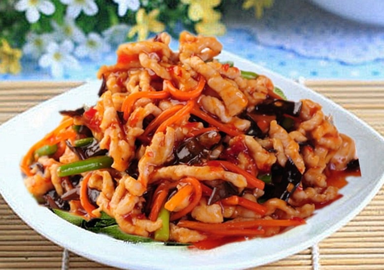 P5. 鱼香肉丝 Shredded Pork w. Spicy Garlic Sauce