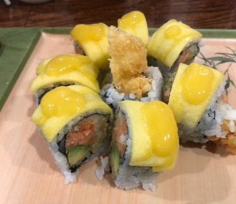 S17. Lobster Mango Roll