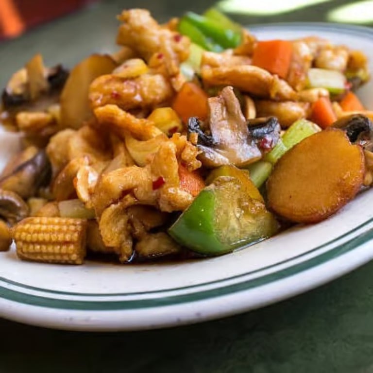 63. Chicken w. Szechuan Spicy Sauce