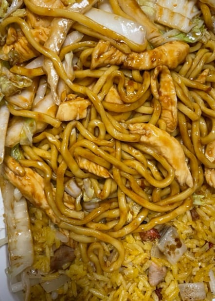 10. 鸡捞面 跟炒饭 Chicken Lo Mein with Fried Rice