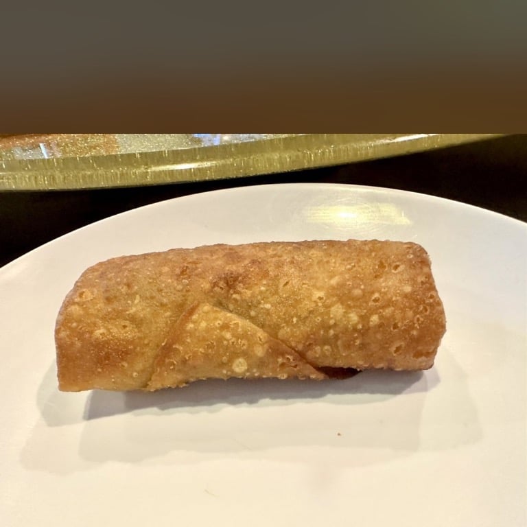 A01. 春 卷 Egg Roll Pork (1pc)