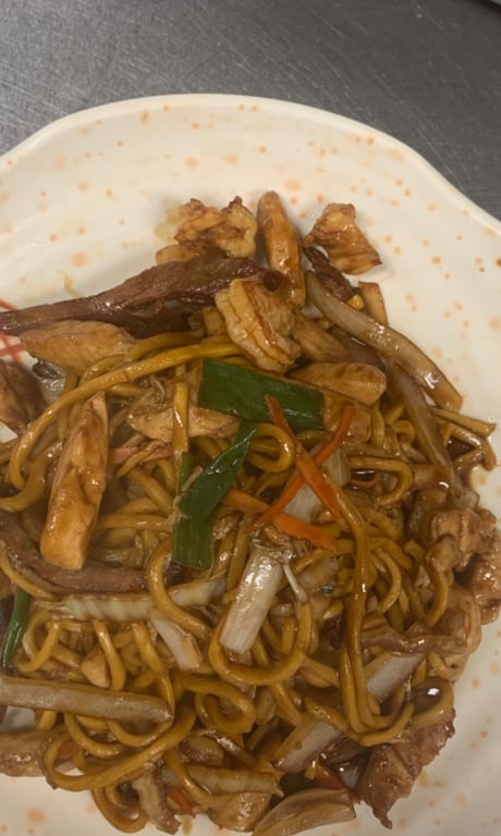 34. House Special Lo Mein