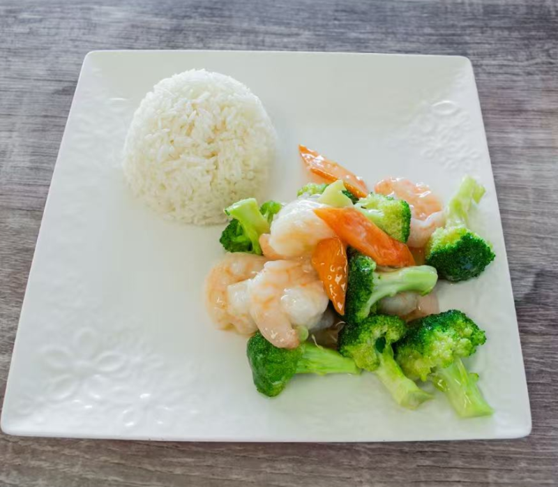 63. Shrimp w. Broccoli